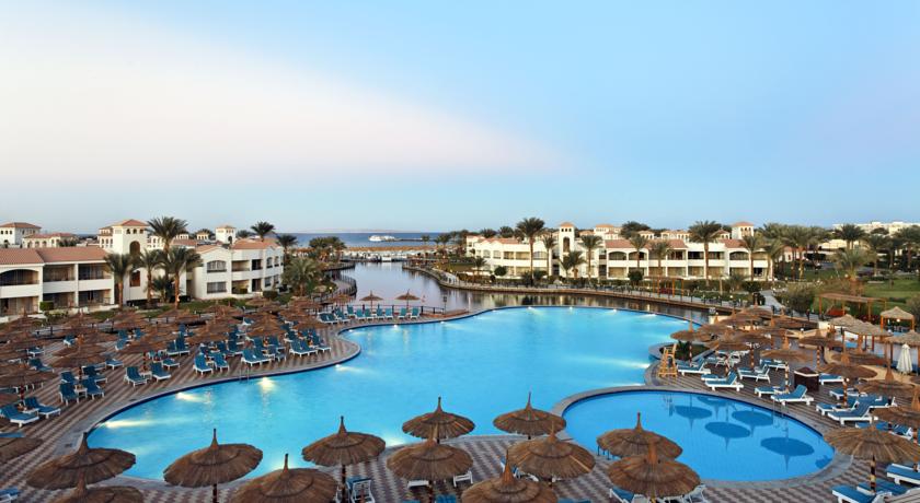 Комплекс бассейнов в отеле Dana Beach Resort 5* 
