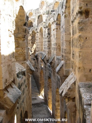Амфитеатр El Jem в Монастире